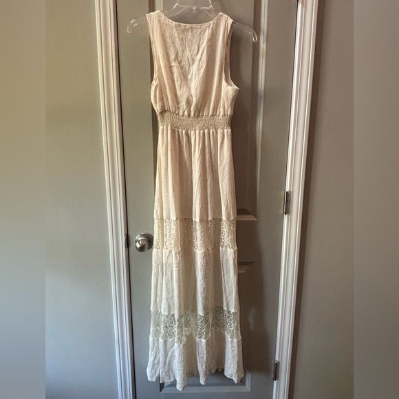 Flying Tomato Women’s V-neck Lace Maxi Dress with Aztec design - Picture 5 of 7